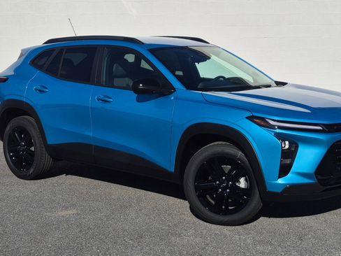 New 2026 Chevrolet Trax ACTIV w/ Driver Confidence Package FWD image 1