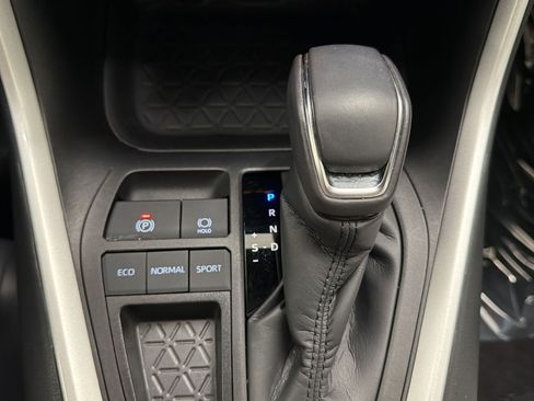Used 2023 Toyota RAV4 XLE Premium FWD image 17