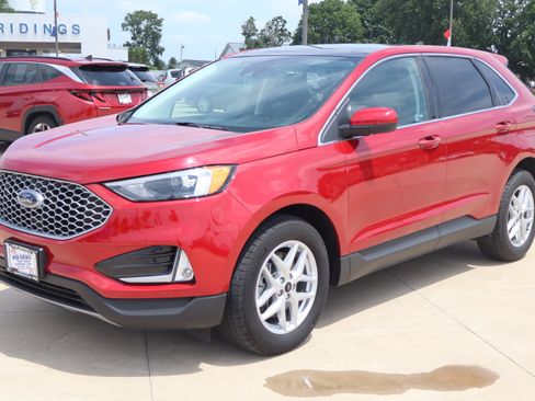 Used 2024 Ford Edge SEL w/ Convenience Package AWD/4WD image 2