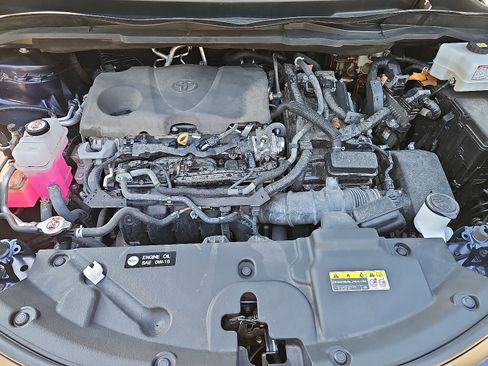 Used 2023 Toyota Sienna XLE image 27