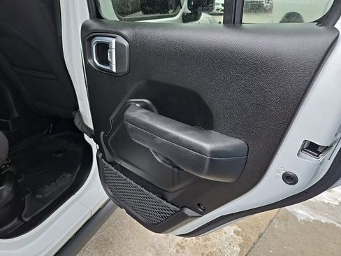 Used 2023 Jeep Wrangler Unlimited AWD/4WD image 87