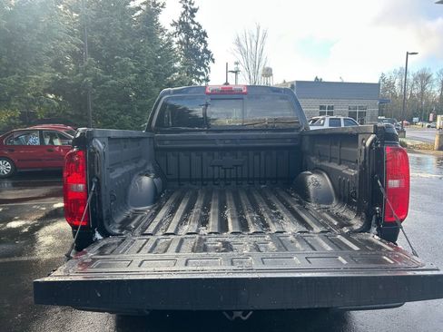 Used 2022 Chevrolet Colorado Z71 w/ Z71 Midnight Edition AWD/4WD image 25