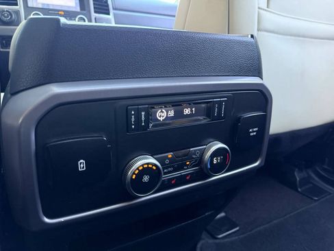 Used 2019 Ford Expedition Max Platinum AWD/4WD image 33