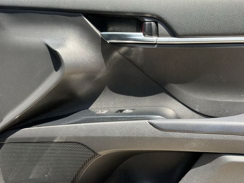 Used 2019 Toyota Camry SE FWD image 26