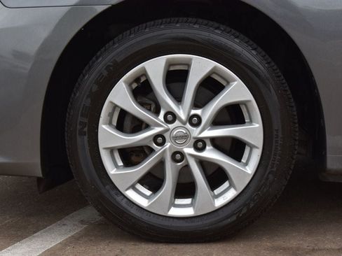Used 2019 Nissan Sentra SV FWD image 10