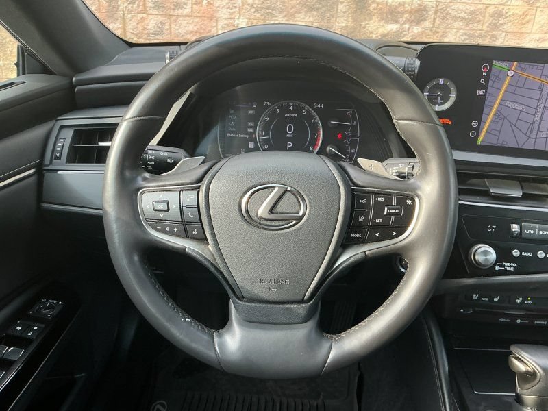 Used 2022 Lexus ES 350 w/ Premium Package FWD image 17