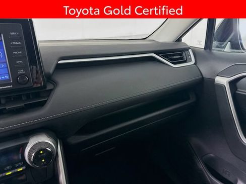 Certified 2021 Toyota RAV4 LE AWD/4WD image 20