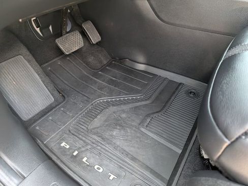 Used 2025 Honda Pilot EX-L image 58