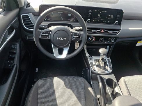 New 2026 Kia Seltos LX AWD/4WD image 7