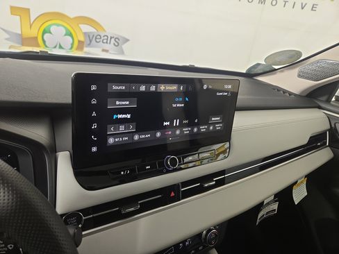 New 2025 Mitsubishi Outlander SE image 19