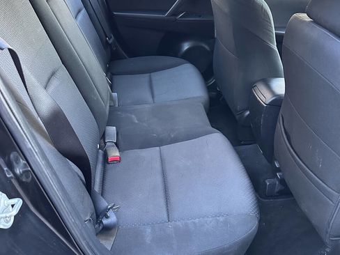 Used 2010 MAZDA MAZDA3 i Touring image 5