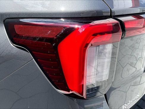 Used 2025 Ford Explorer ST w/ Sun And Sound Package AWD/4WD image 23