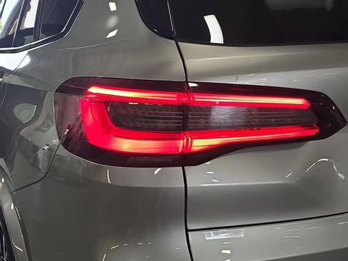 Used 2023 BMW X5 M w/ Executive Package AWD/4WD image 33