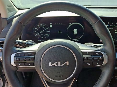 Used 2024 Kia Sportage SX image 19