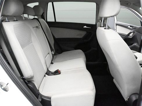 Used 2021 Volkswagen Tiguan S image 19