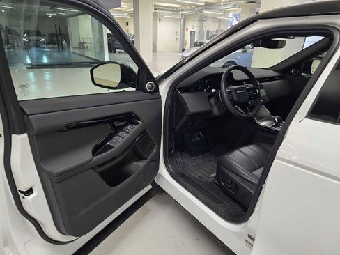 Used 2026 Land Rover Range Rover Evoque S image 21
