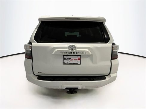 Certified 2021 Toyota 4Runner SR5 Premium image 5