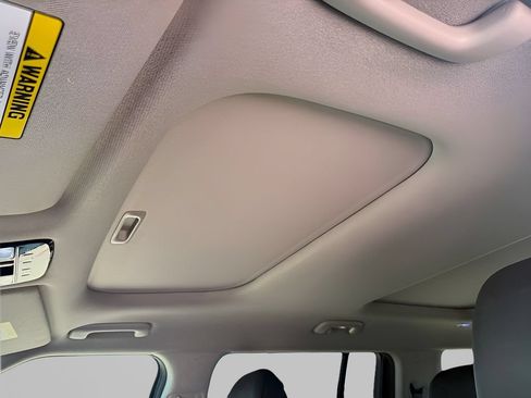 Used 2025 Hyundai Santa Fe Limited FWD image 18