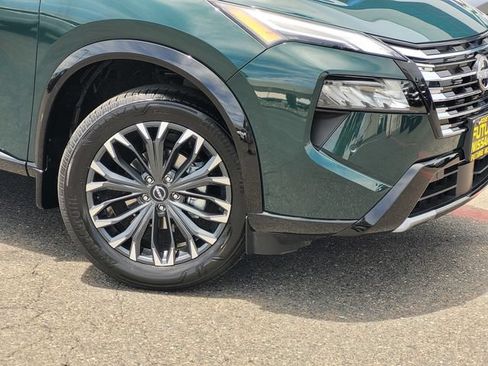 New 2026 Nissan Rogue Platinum w/ Platinum Premium Package AWD/4WD image 3