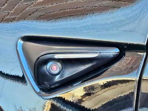 Used 2023 Tesla Model Y Long Range image 25