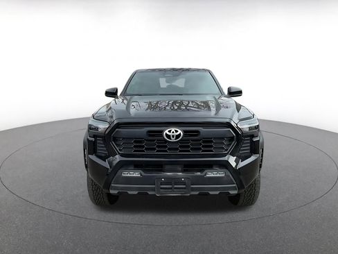 Used 2025 Toyota Tacoma TRD Off-Road AWD/4WD image 4