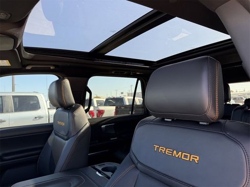 New 2025 Ford Expedition Tremor image 40