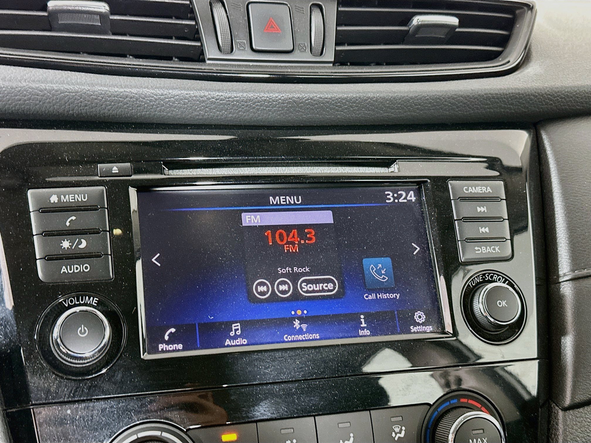 Used 2020 Nissan Rogue S FWD image 21
