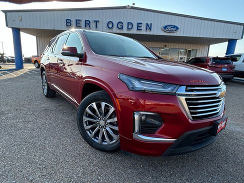 Used 2023 Chevrolet Traverse Premier image 1
