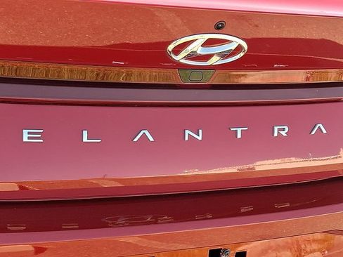 Used 2023 Hyundai Elantra SEL w/ Cargo Package FWD image 30