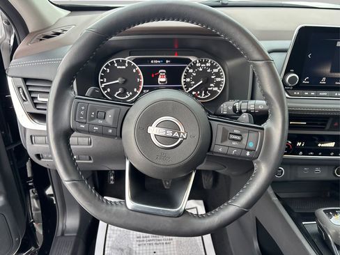 Used 2023 Nissan Rogue SV w/ SV Premium B Package image 25