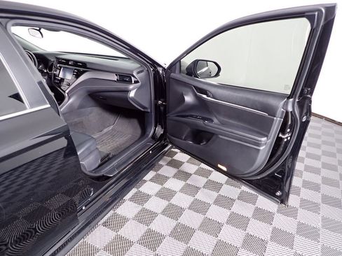 Used 2019 Toyota Camry SE FWD image 35