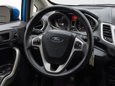 Used 2012 Ford Fiesta SE w/ Moon & Mood Pkg image 17