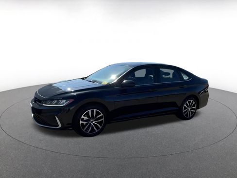 Used 2025 Volkswagen Jetta SE image 8