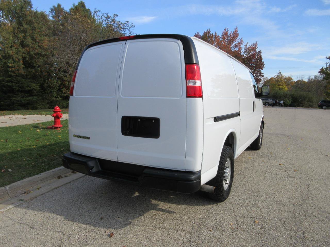 Used 2020 Chevrolet Express 2500 w/ Communications Package RWD image 11
