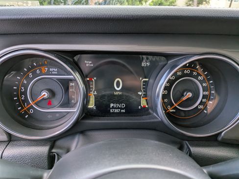 Used 2023 Jeep Gladiator Overland AWD/4WD image 26