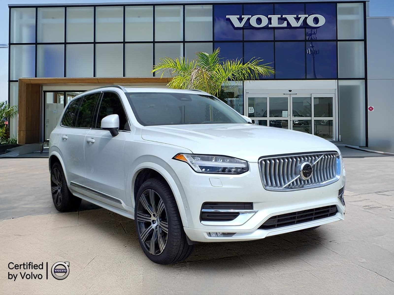 Certified 2025 Volvo XC90 B6 Ultra w/ Protection Package AWD/4WD image 1