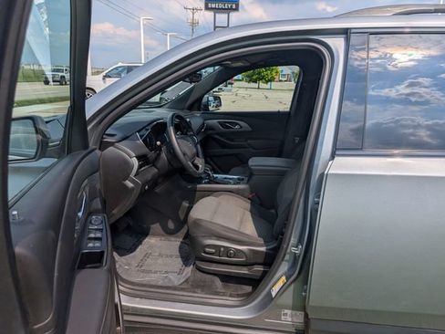 Used 2023 Chevrolet Traverse LT w/ Midnight/Sport Edition AWD/4WD image 11