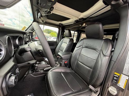 Used 2023 Jeep Wrangler Unlimited Sahara AWD/4WD image 19