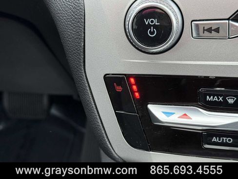 Used 2022 Ford Explorer XLT image 21