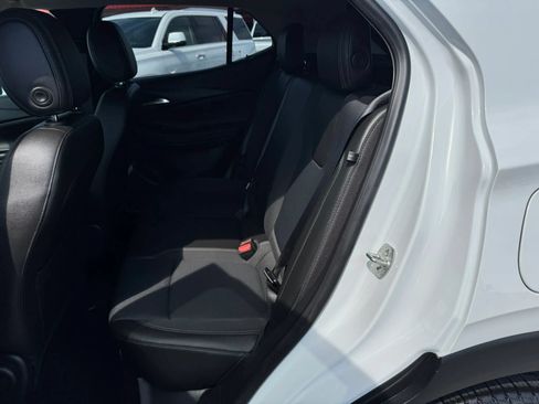 Used 2024 Buick Encore GX Preferred FWD image 5