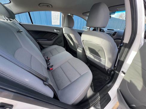 Used 2017 Kia Forte LX w/ LX Popular Package image 12