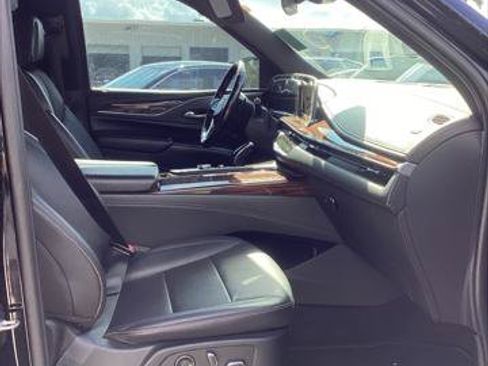 Used 2022 Cadillac Escalade ESV Luxury RWD image 23