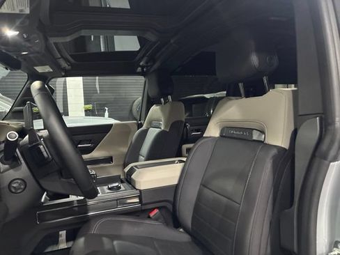 Used 2026 GMC Hummer EV SUV AWD/4WD image 11