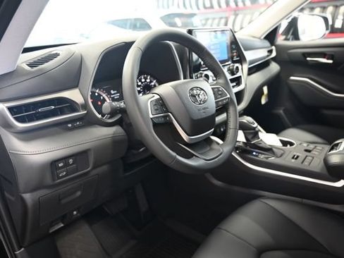 New 2026 Toyota Highlander XLE AWD/4WD image 25
