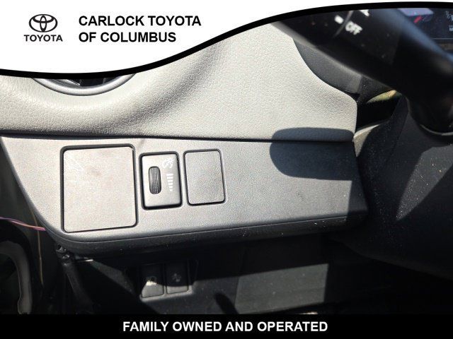 Used 2017 Toyota Yaris L FWD image 27