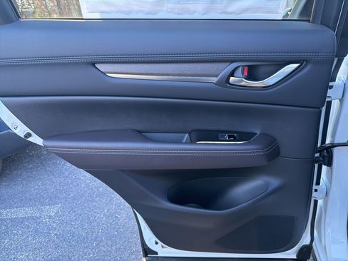 New 2025 MAZDA CX-5 Signature image 21