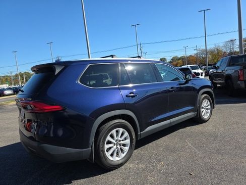 Certified 2024 Toyota Grand Highlander XLE image 4