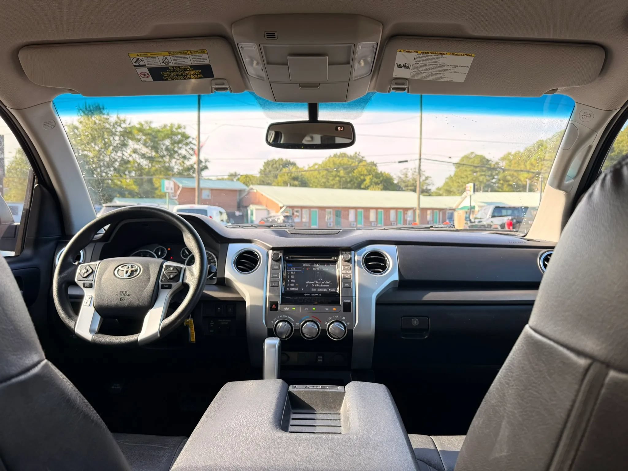Used 2017 Toyota Tundra SR5 w/ SR5 Upgrade Package RWD image 18