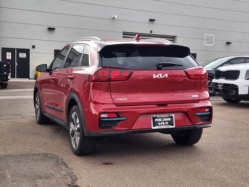Used 2022 Kia Niro EX w/ Cold Weather Package FWD image 7