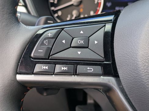 Used 2024 Nissan Altima 2.0 SR image 23